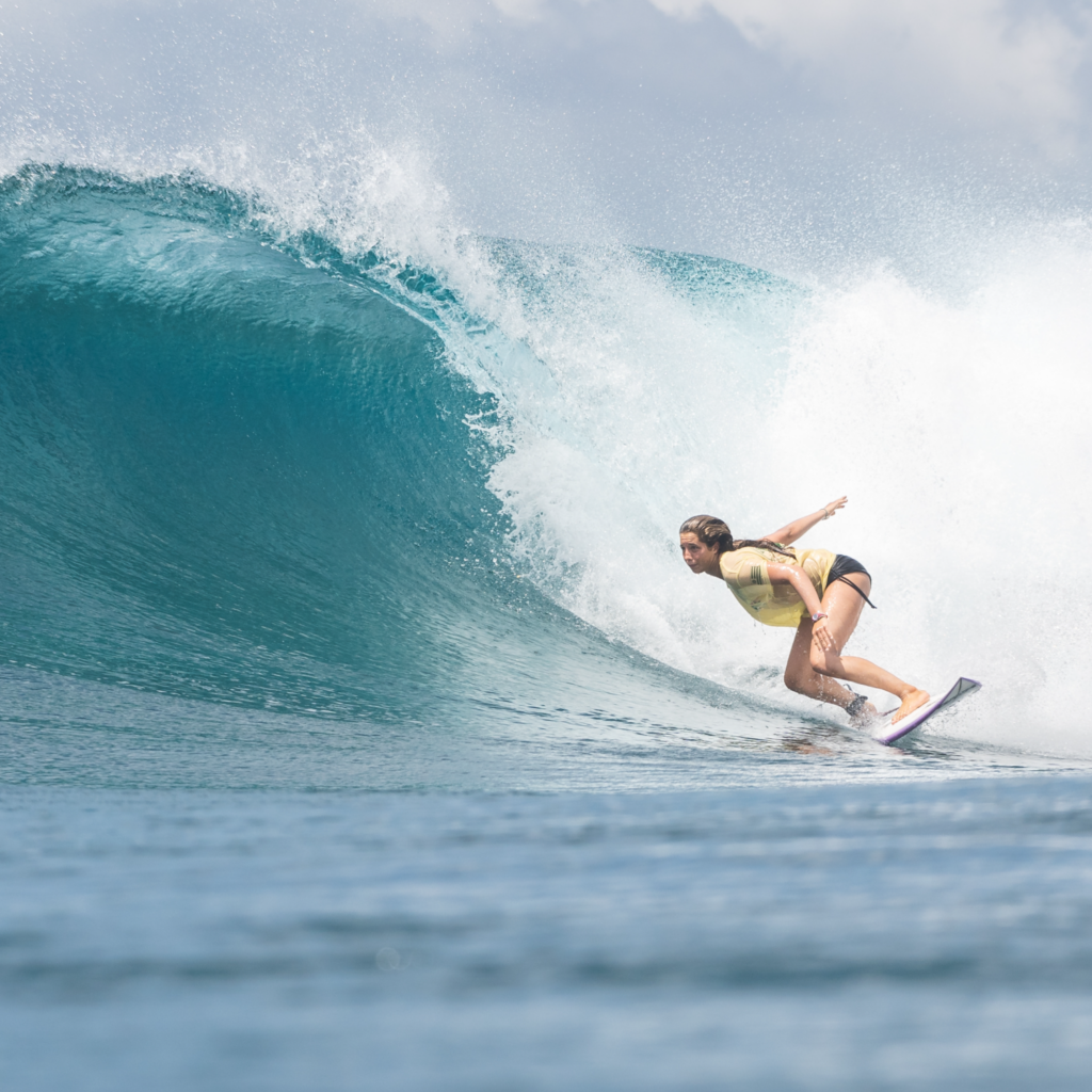 modo experto school surf ambassor raquel otero