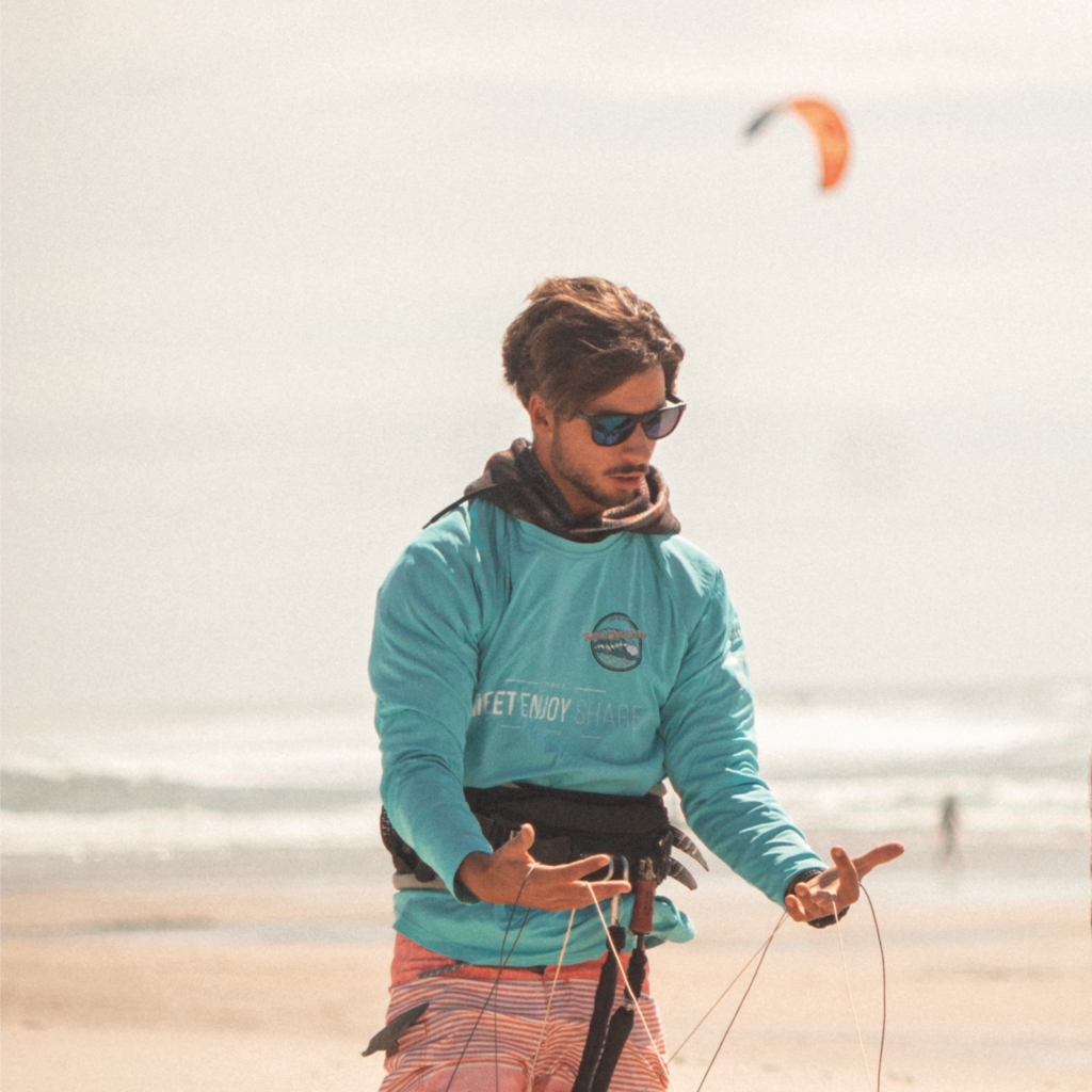 modo experto school surf and kitesurf instructor luis