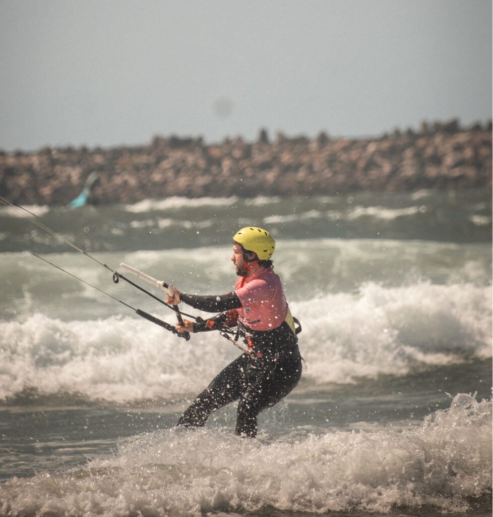 learnig to kite on the sea